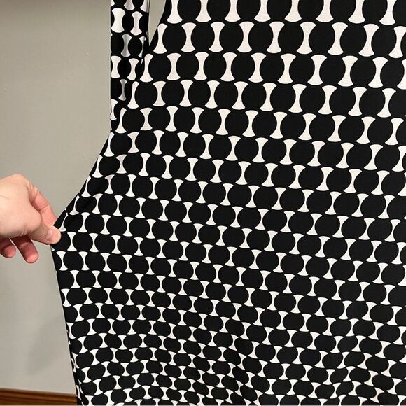 Donna Morgan Black White Geometric Long Sleeve Sheath Dress - Picture 5 of 13